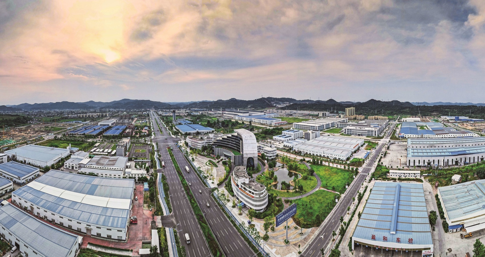 四川2000多个建制镇各美其美，四合一的遂宁大榆镇凭啥进全国500强？  第3张