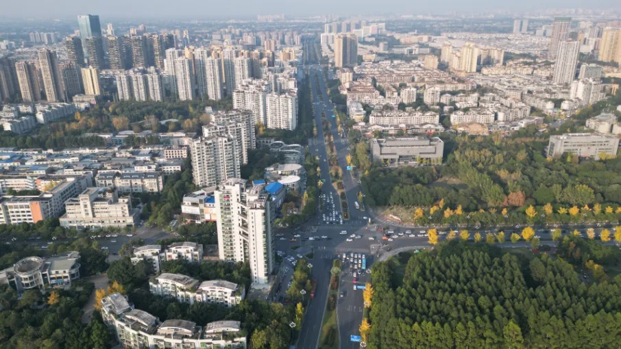哇塞！成都新都电子路试点新型掉头模式，等候时间减半，这是怎么做到的？  第4张