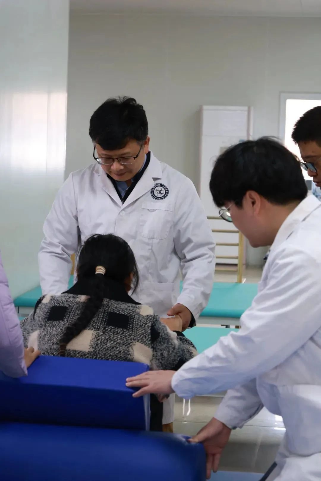 哇塞！中国康复医学会携手县级医院开展义诊，这福利基层群众怎能错过？  第2张