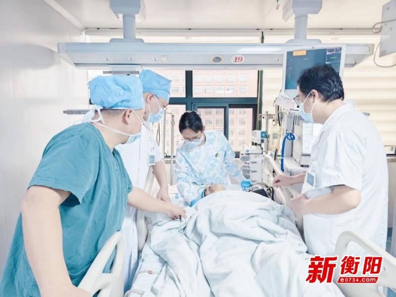 湖南首例！74岁老人非插管麻醉下完成食管癌手术，3小时出血仅30毫升  第2张