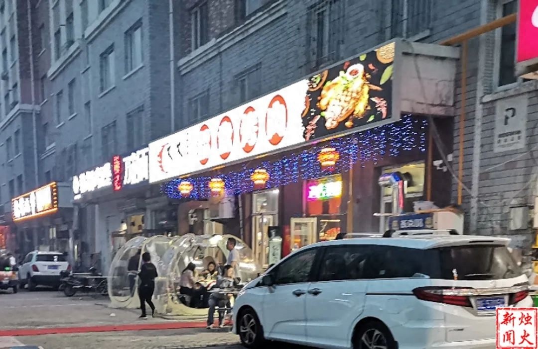 居民区烤肉店屡教不改？露天经营噪音油烟扰民谁来管