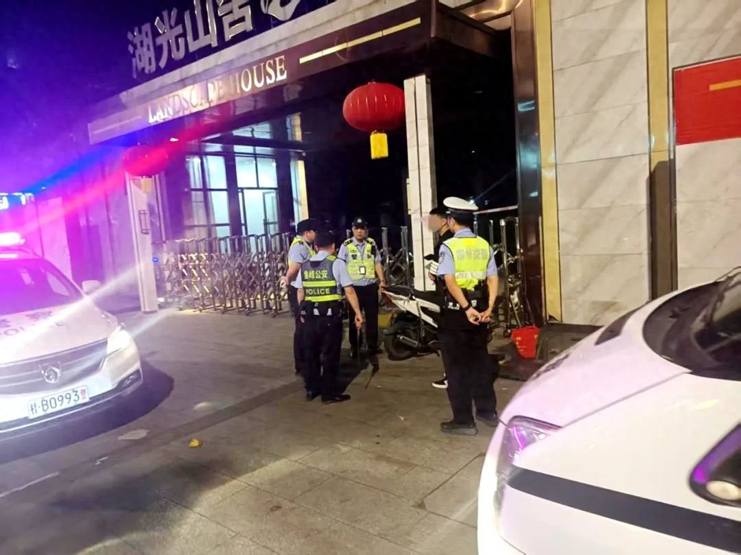 柳州交警查获集多项违法于一身的飙车炸街案例！咋回事？  第1张