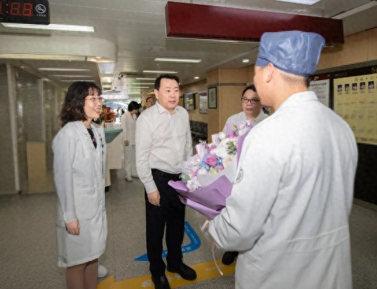 5·12护士节！省卫生健康委主任慰问，背后深意你知道吗？