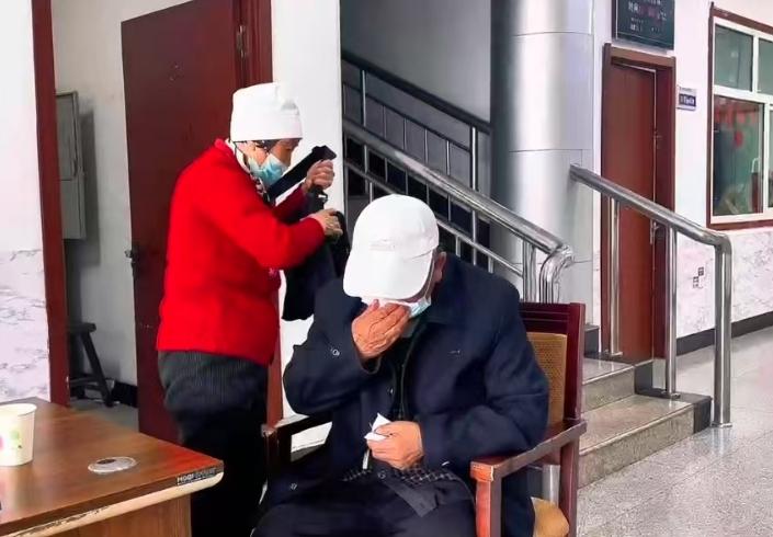 五一小长假公交站突发老人走失？智调系统紧急寻人  第3张