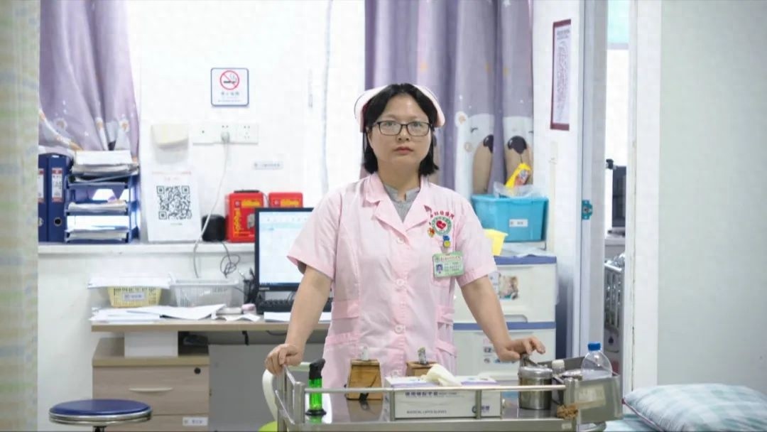 16年坚守一线的护士长罗敏静，凭啥多次荣获优秀？