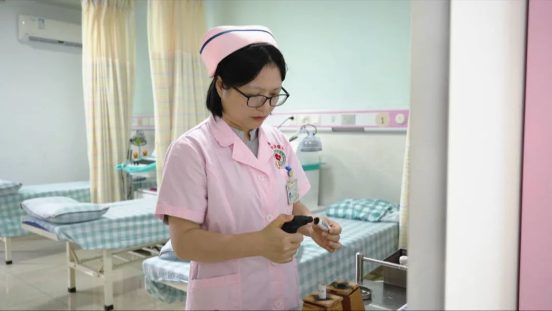 16年坚守一线的护士长罗敏静，凭啥多次荣获优秀？  第4张
