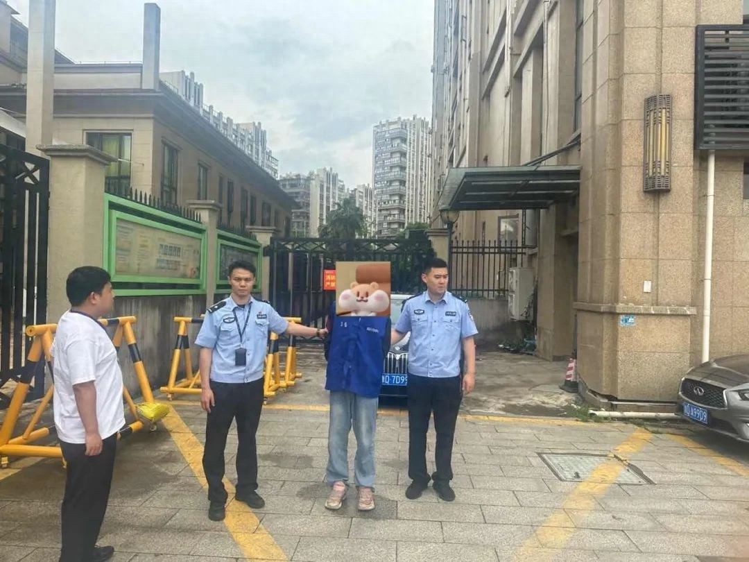 车门未撬财物却丢！拉车门盗窃频发，车主如何防范？
