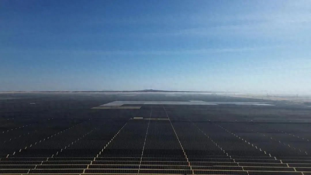 中东最大光伏项目全容量商业运行！中国能建凭啥这么牛？  第1张