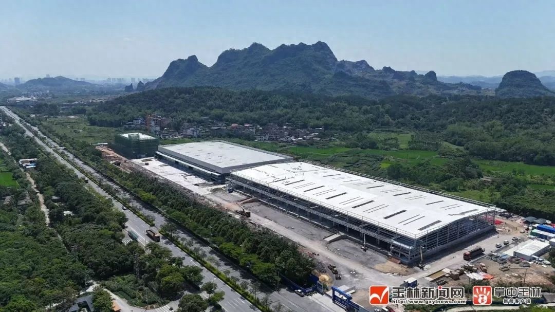 玉林东茂国际物流园建设加速！3栋仓储房拔地而起，进度惊人？