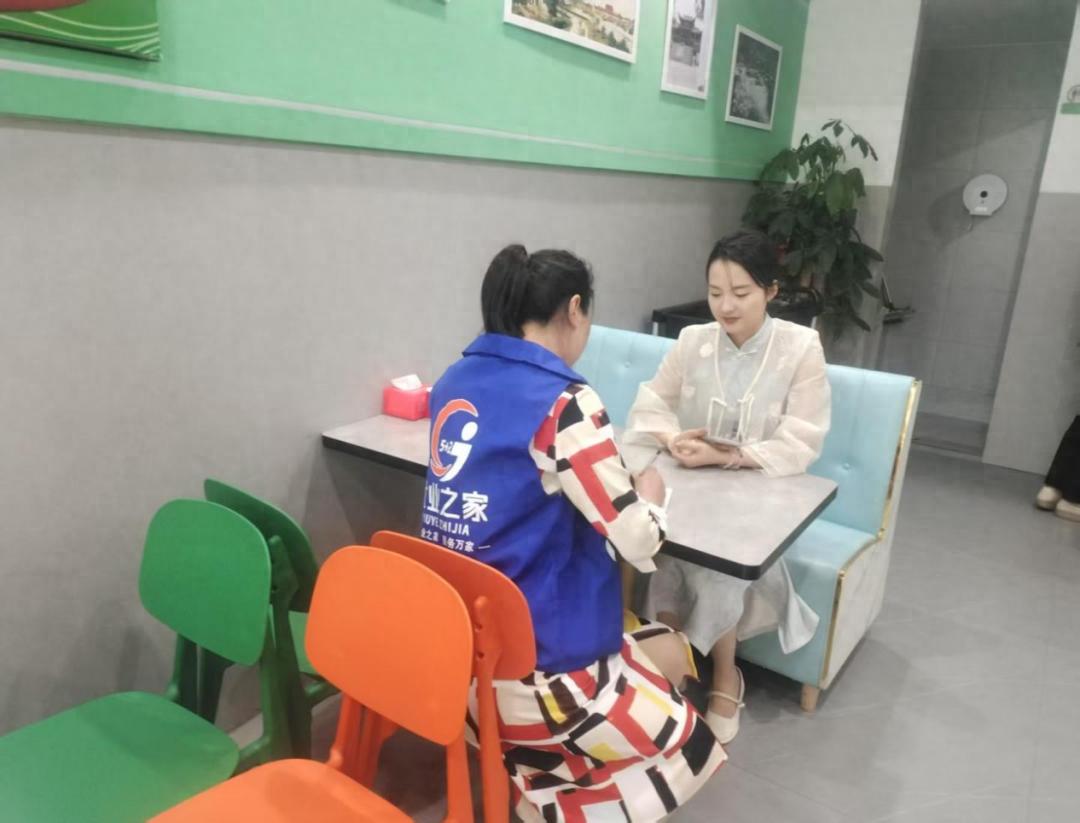 县城人社局开发10个就业专岗，托起就业大民生？他们的转变令人惊叹  第1张