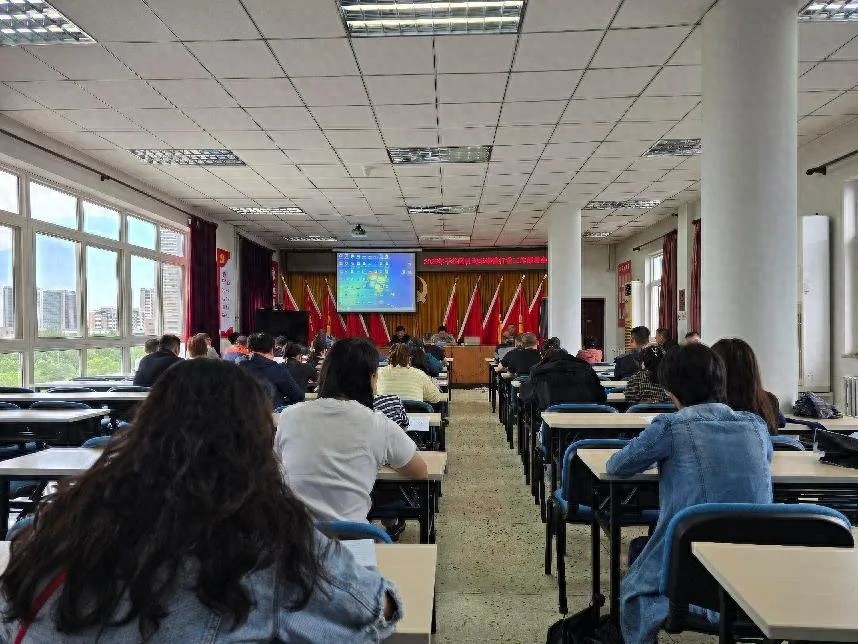 5月14日区交通局为何联合多部门召开机动车维修行业工作部署会？