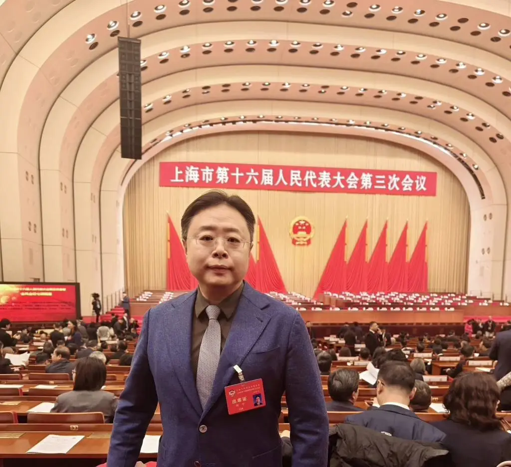 上海双轮驱动：服务业与高端制造如何相辅相成，成就国际金融中心？