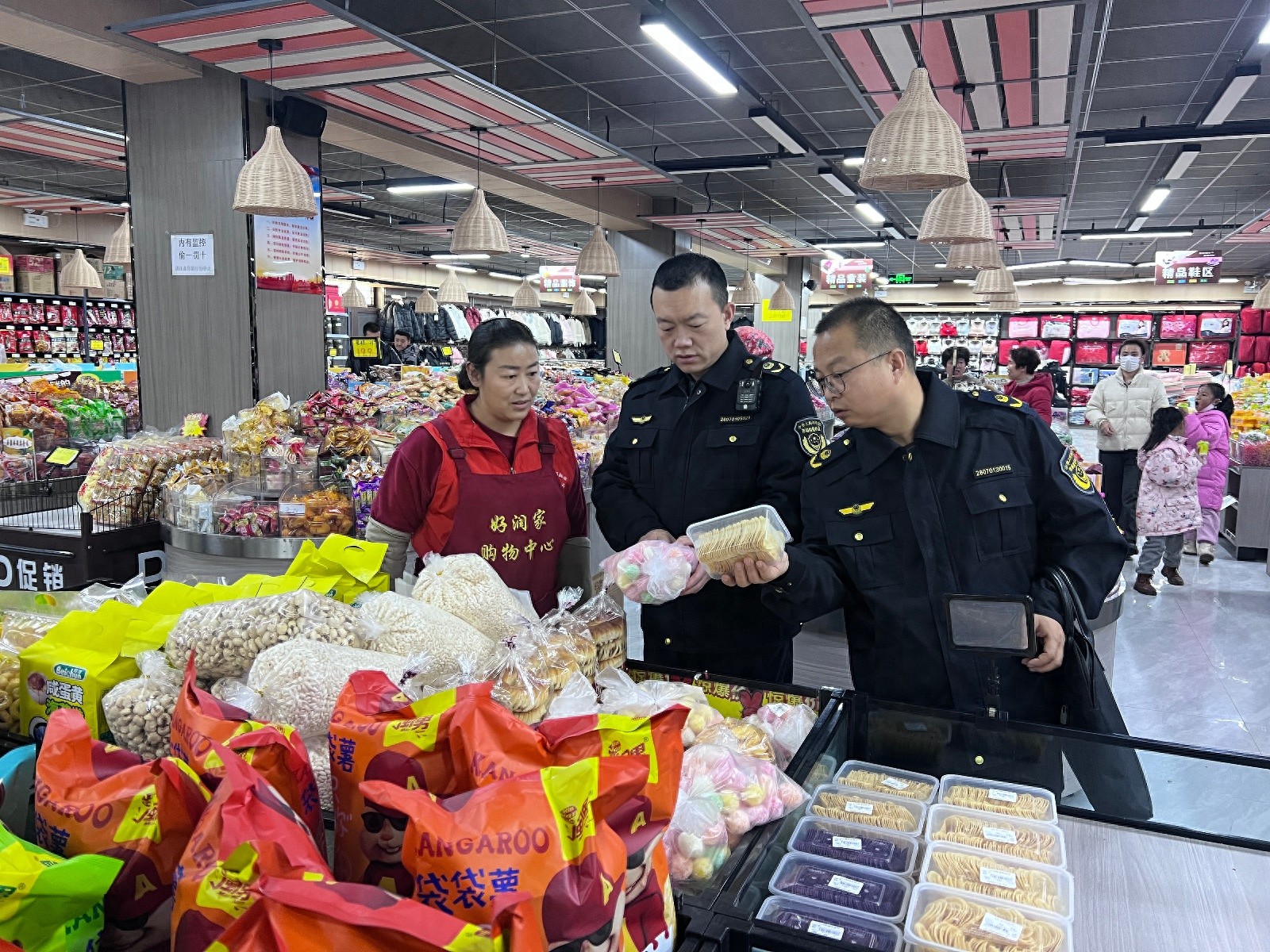 春节食品安全大检查！甘州区如何确保你的餐桌安全无忧？
