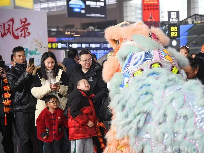 2025年春运首日，全国铁路人潮涌动！你准备好迎接这场世界最大规模的人口迁徙了吗？  第12张