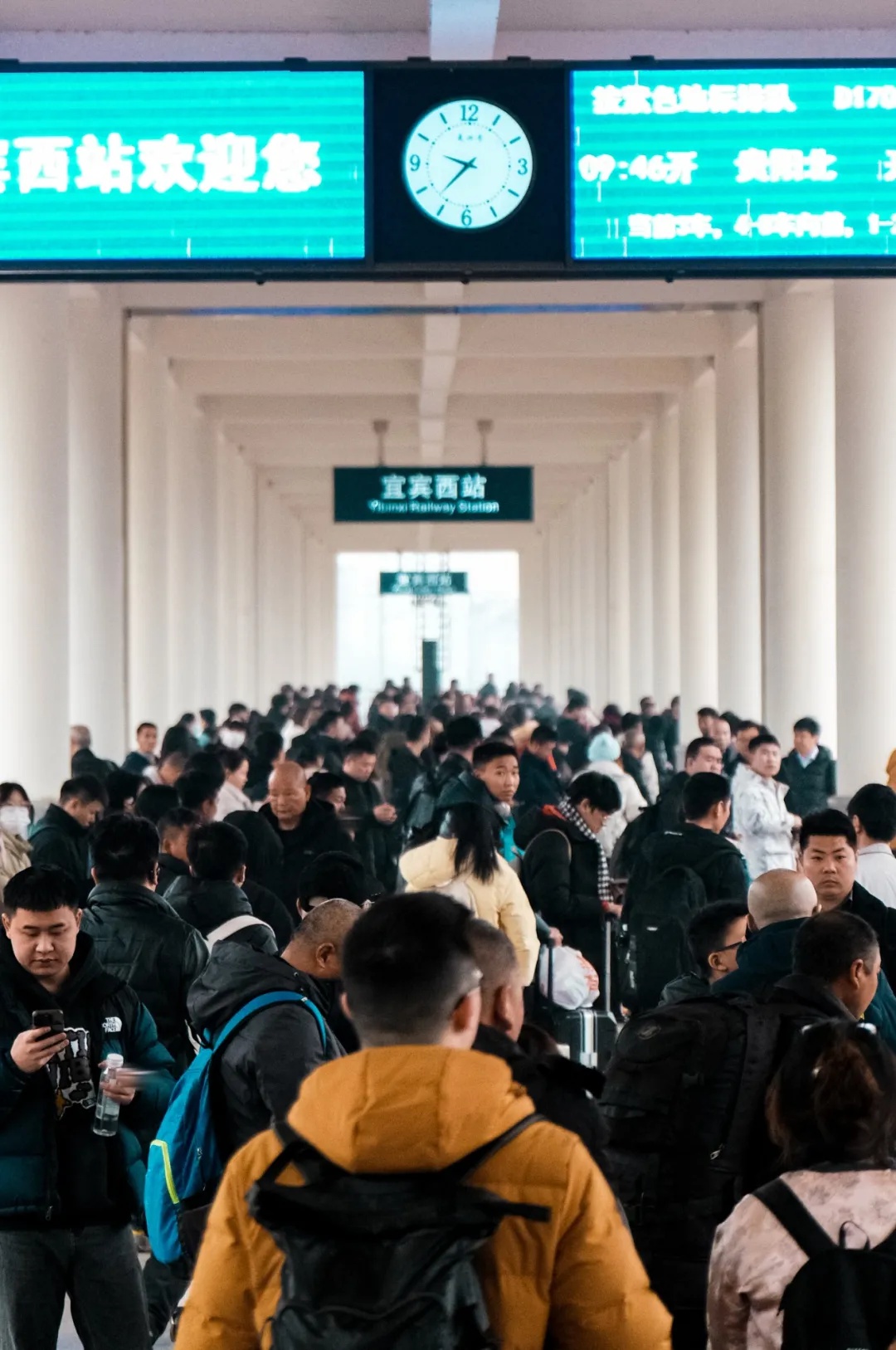 2025春运大幕拉开！宜宾西站首日发送旅客1.7万人次，你准备好回家了吗？  第4张