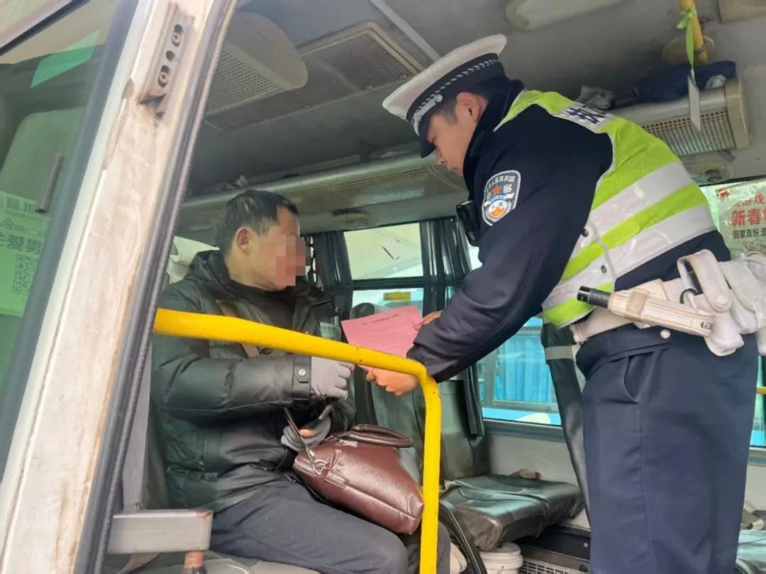 2025春运大幕开启！安徽交警如何护航你的归乡路？  第11张