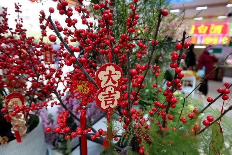 春节前篆新农贸市场大变身！云南扎染与民族文化布艺装饰，打造‘有一种叫云南的生活’新体验  第4张