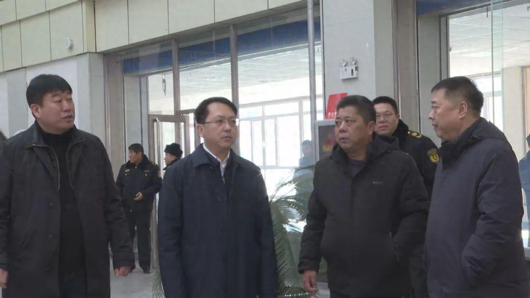 2025年春运大考来临！副市长张继成亲临一线，如何确保千万旅客平安回家？  第1张