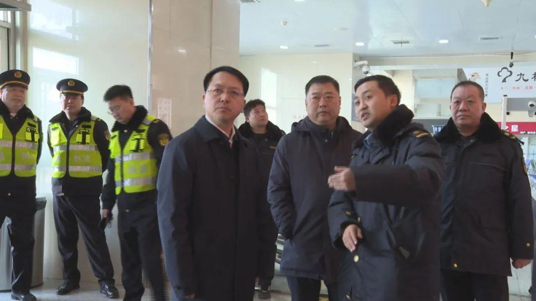 2025年春运大考来临！副市长张继成亲临一线，如何确保千万旅客平安回家？  第3张