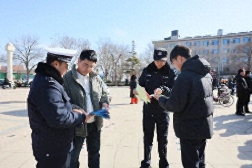 安平县公安局法治宣传进广场!民众如何从中受益?