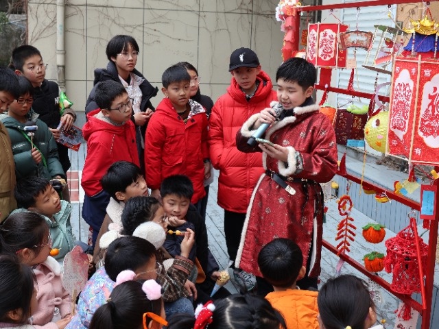 宁波中小学开学活动超精彩！与机器狗互动、非遗体验，你见过吗？  第3张