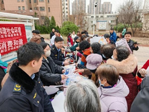 贻成豪庭社区普法活动火爆！居民为何纷纷驻足参与？  第1张