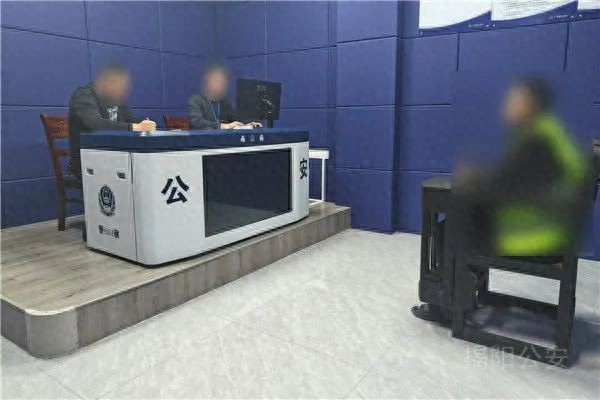 刷流水、借卡就能轻松赚钱？当心秒变电诈帮凶，后果不堪设想  第1张