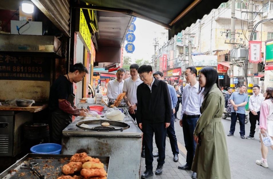 4月14日区委书记调研！东湖区景区街区改造能否如期投用早见成效？  第2张