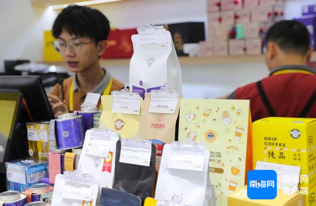 万宁消博会惊艳亮相！这些特色好物你抢到了吗？  第3张