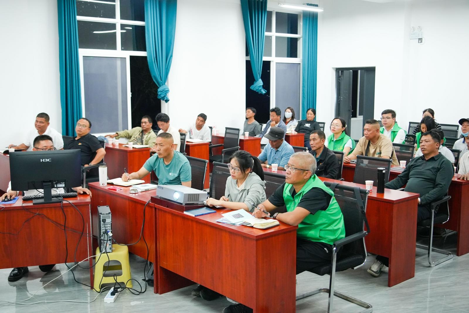 怒江咖啡产业迎来新突破！这场培训为何让学员直呼太实用？  第2张