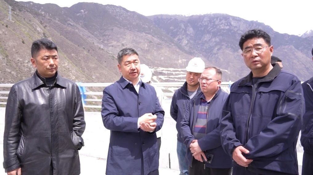 国道317复建公路如何保障施工安全？市委书记朱锐现场督导给出答案  第2张