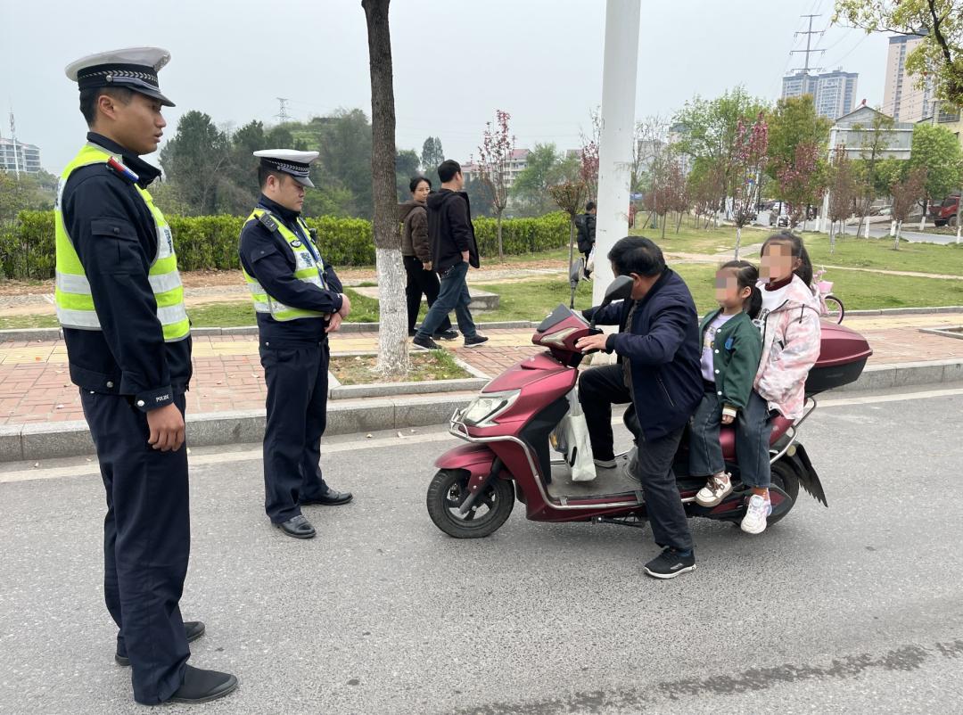 农村道路交通安全大整治！这7类违法行为将被重点打击，你中招了吗？  第2张