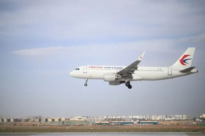 天呐！4月杭州春假出游，飞三亚、大理机票竟比五一还贵，咋回事？  第3张