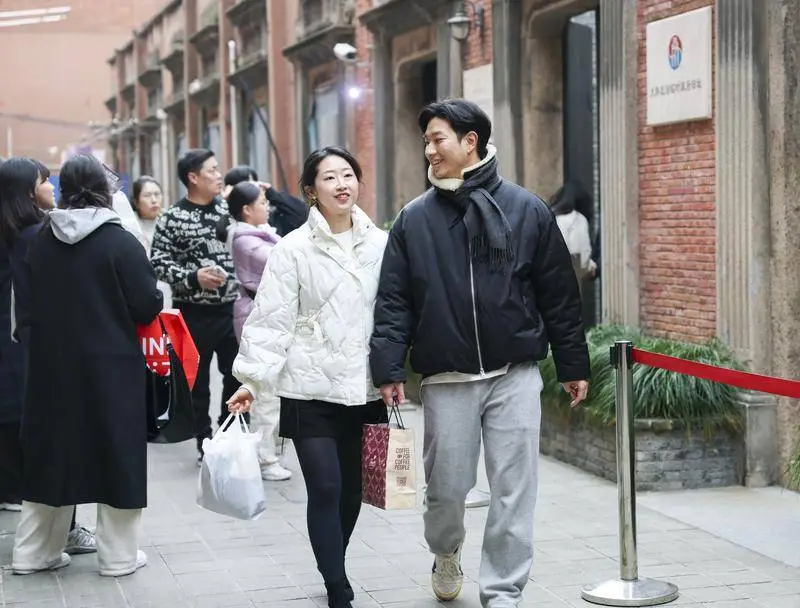 韩国游客为何扎堆来上海？揭秘周五下班飞中国的热潮  第4张