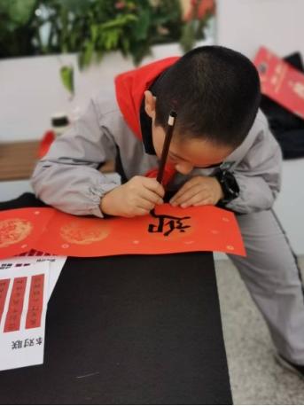 新春送福到万家，上海南站为何成为最热闹的春节打卡地？  第9张