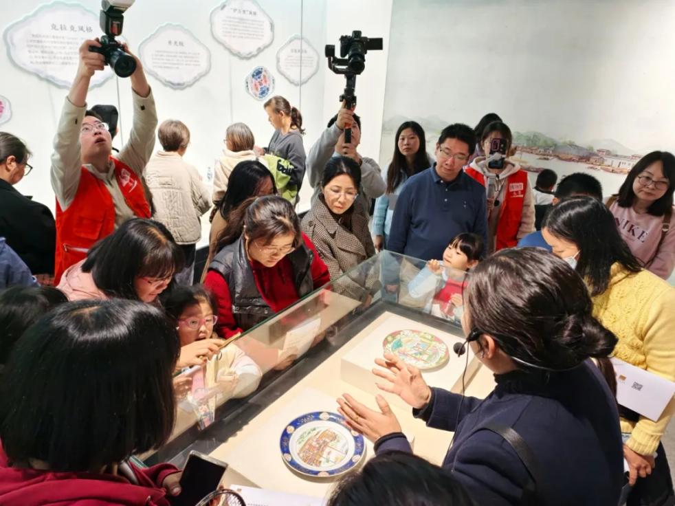 明清外销瓷花卉纹饰艺术展首次亮相东莞，130余件珍品等你来探索  第5张