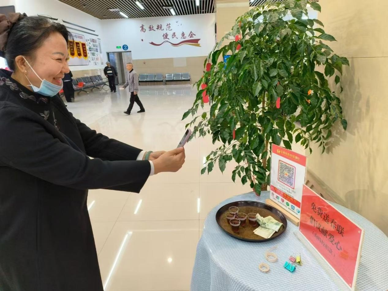 新春佳节，书法家挥毫泼墨送祝福！你准备好迎接这份独特的年味了吗？  第2张