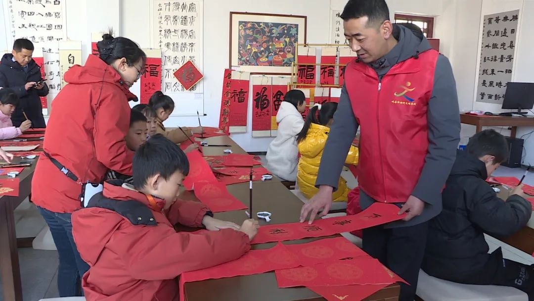 2025年岷县春节活动：青少年如何通过写福字感受浓浓年味儿？  第2张