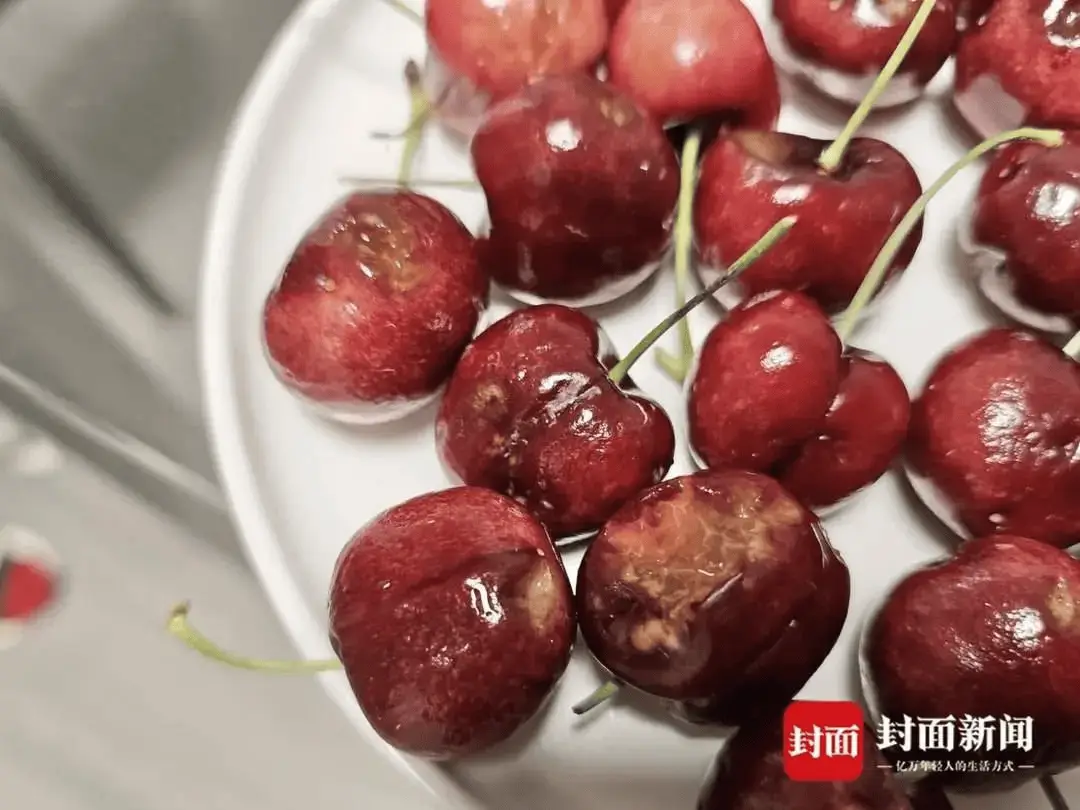 150元买的车厘子竟有一半发霉！消费者维权为何如此艰难？  第4张