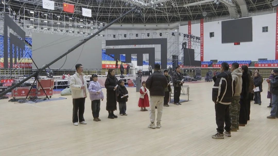 2025白银少儿春晚舞台揭秘：360度全景8K超高清，你准备好了吗？  第3张