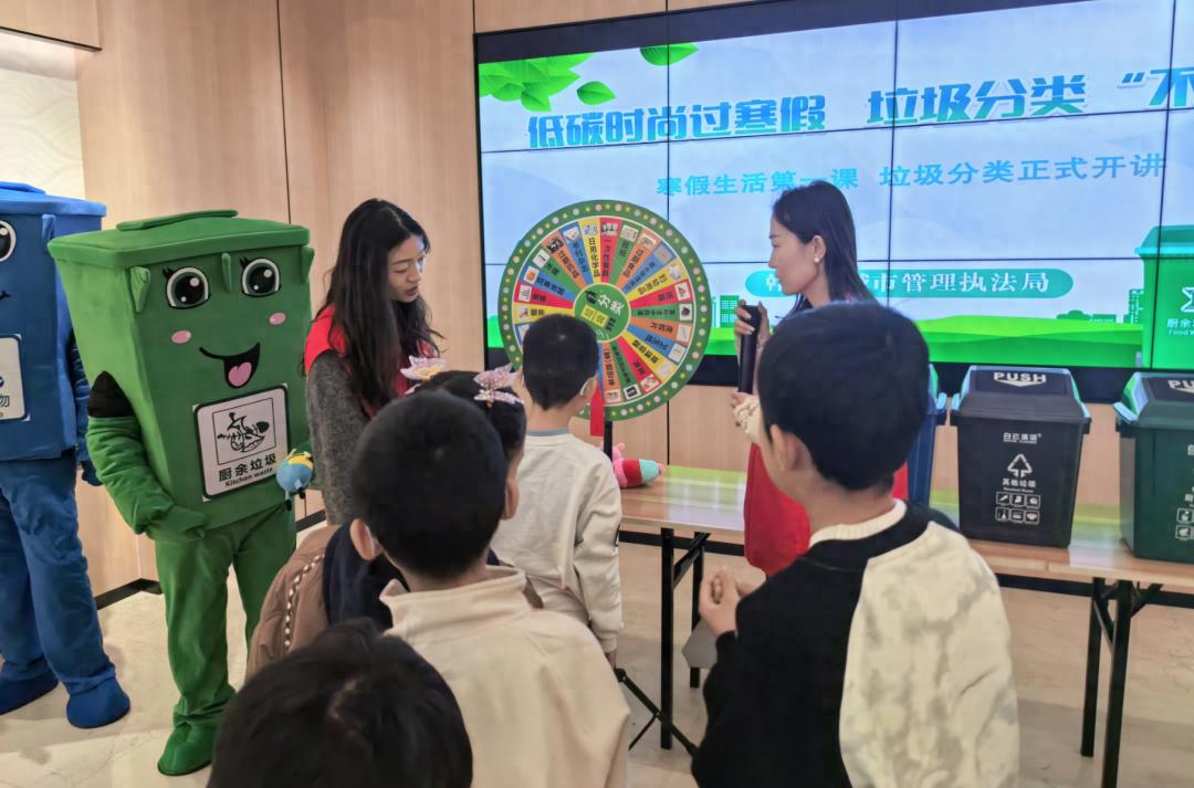 小手拉大手，分类齐步走！你知道如何正确进行垃圾分类吗？