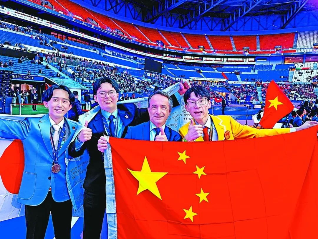 从农村少年到世界冠军！张宇鹏如何用17分优势为中国摘得首枚珠宝加工金牌？  第3张