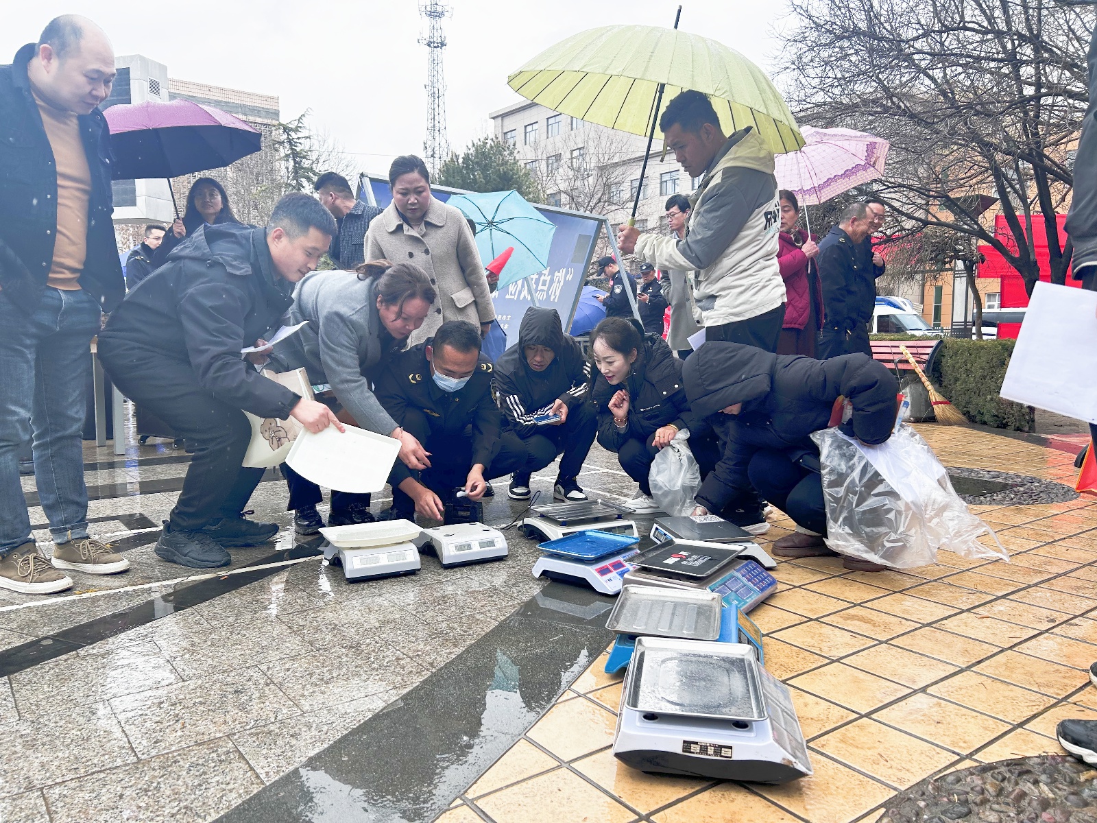 庆城县3·15活动引爆全城！你知道如何识别假冒伪劣产品吗？  第2张