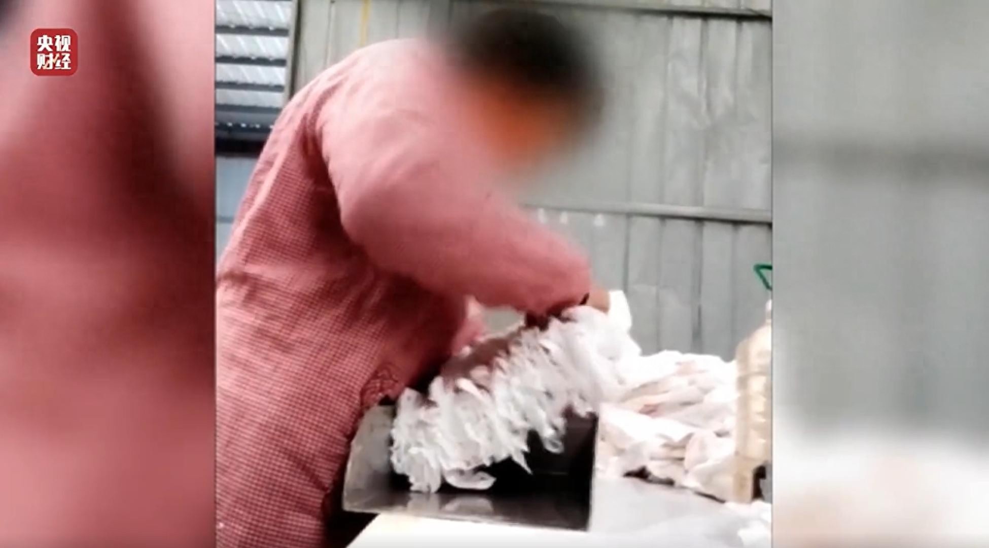 你的卫生巾和纸尿裤竟是废品翻新？健康怎能如此被二次加工