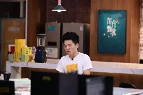 央视315晚会曝光增重虾仁，与辉同行直播间曾带货？消费者该如何维权