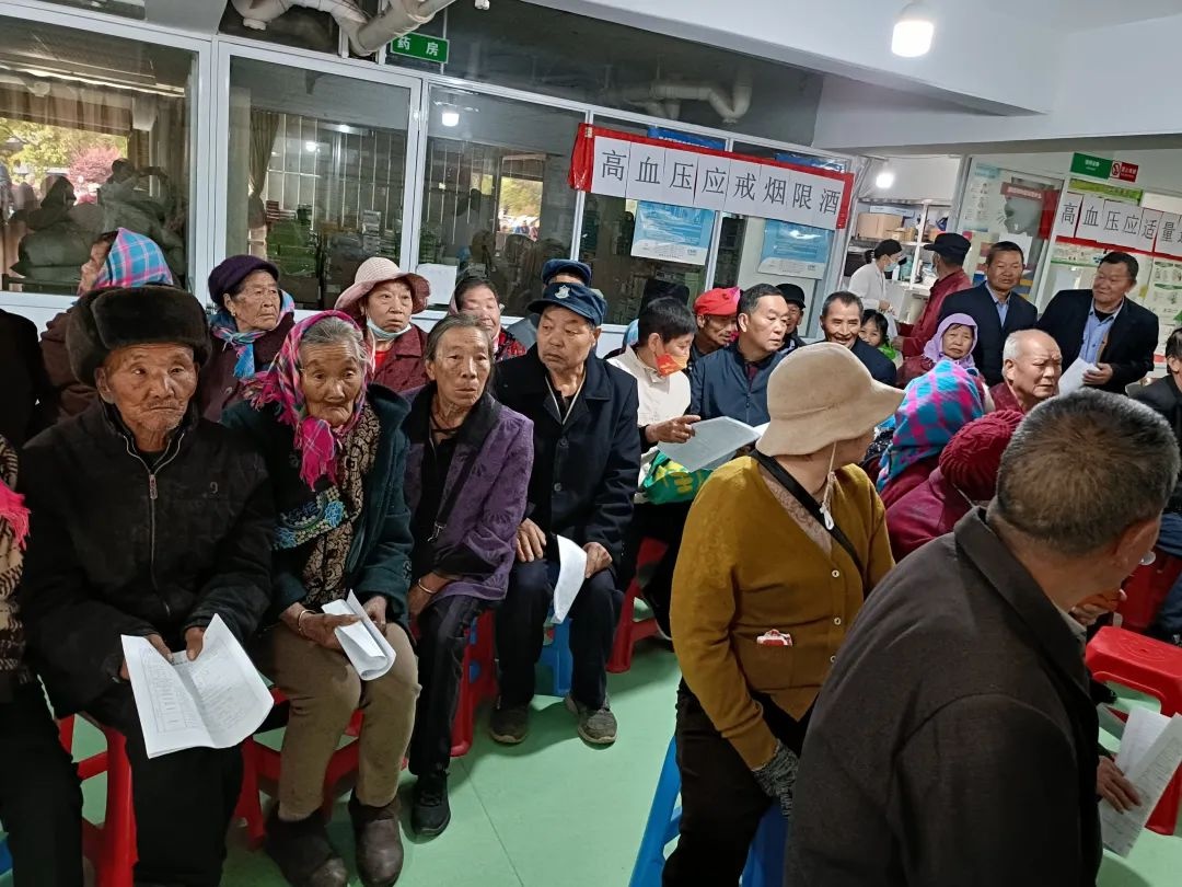 4月14日庄家湾社区服务一老一小，310余人次受益免费体检活动  第3张
