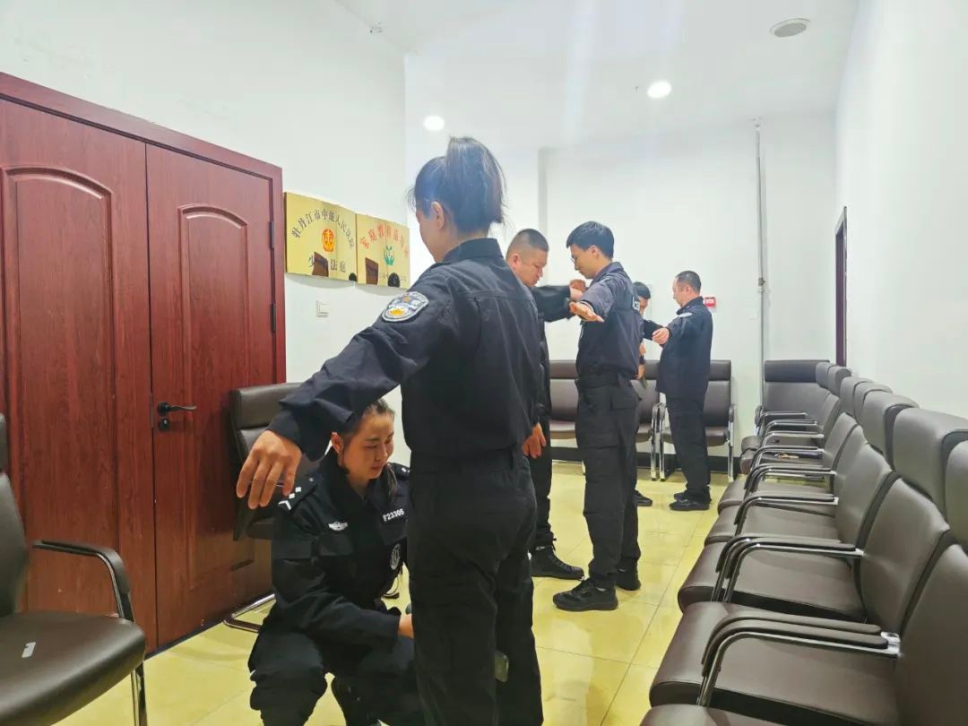 牡丹江法院安检培训大揭秘：如何打造全国领先的司法警察队伍？  第4张
