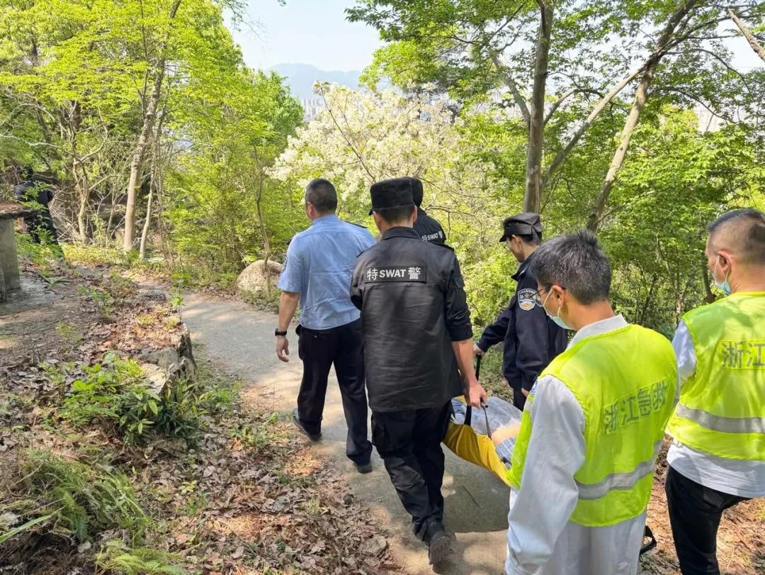 4月高温逼近30℃！黄岩一市民爬山祭祖中暑晕倒，警医救援能否化险为夷？  第3张