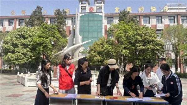 善心如霖、爱心似炬！西安慈善纳兰文化基金资助学生助力梦想，你感动了吗？  第1张