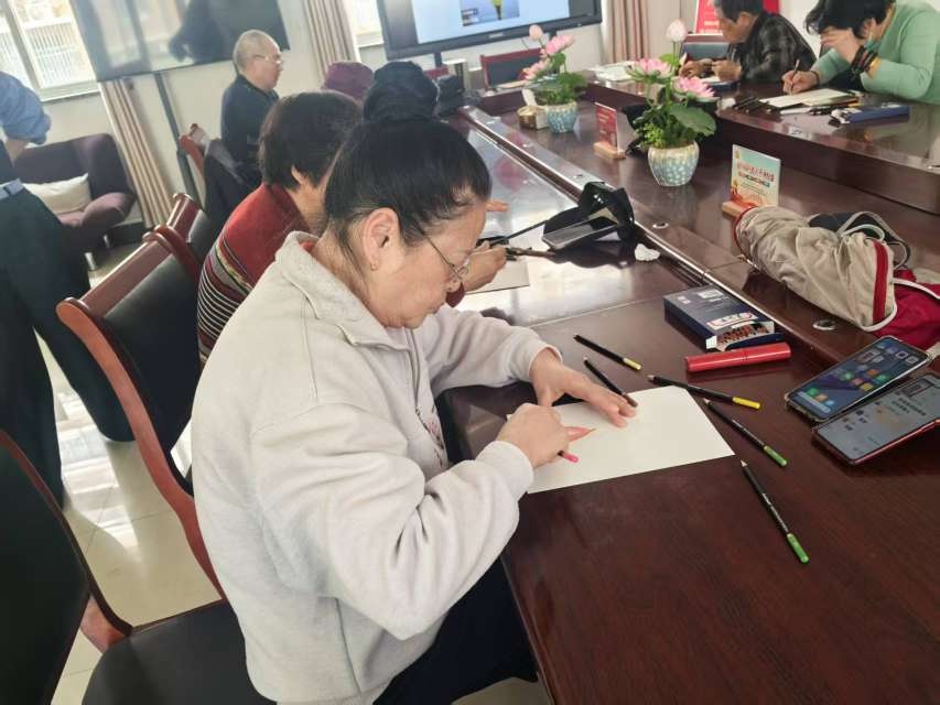 曾以为自己动手难如登天，如今在课上轻松搞定精美手工，还不快来参加？  第4张